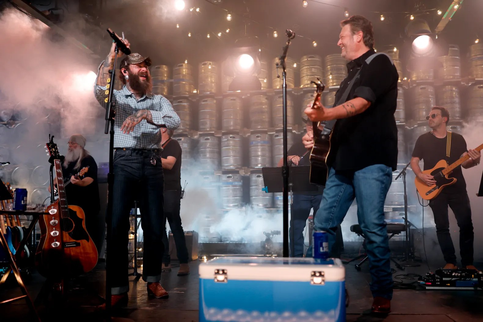 Blake Shelton Surprises Fans with Post Malone for Wild “Pour Me a Drink