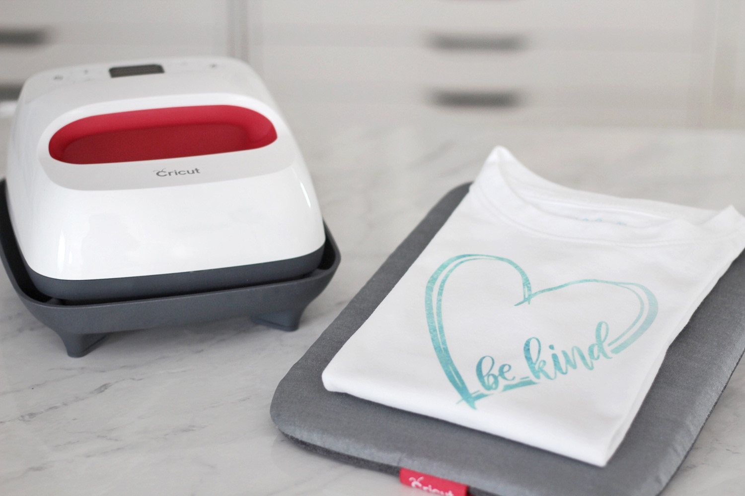 How To Use IronOn/ Heat Transfer Vinyl on Shirts Karley Hall