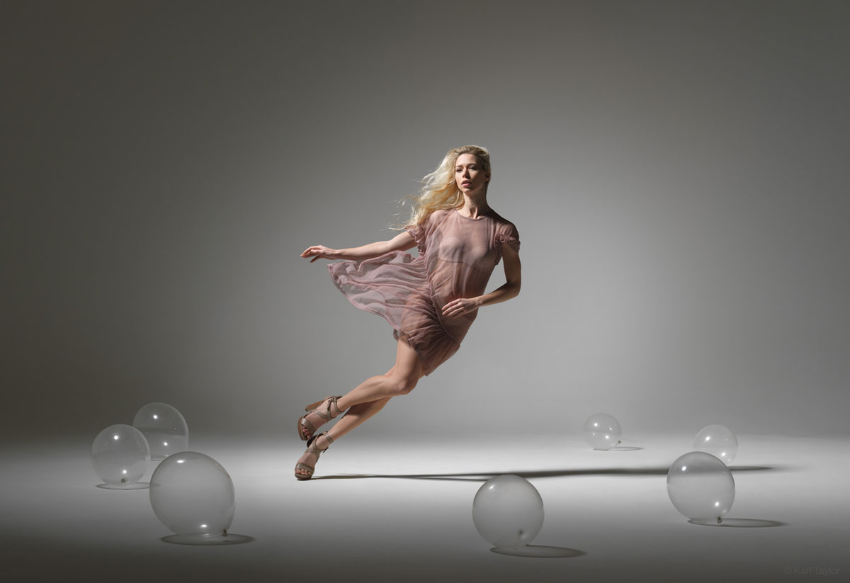 Photographing a model in motion Falling girl