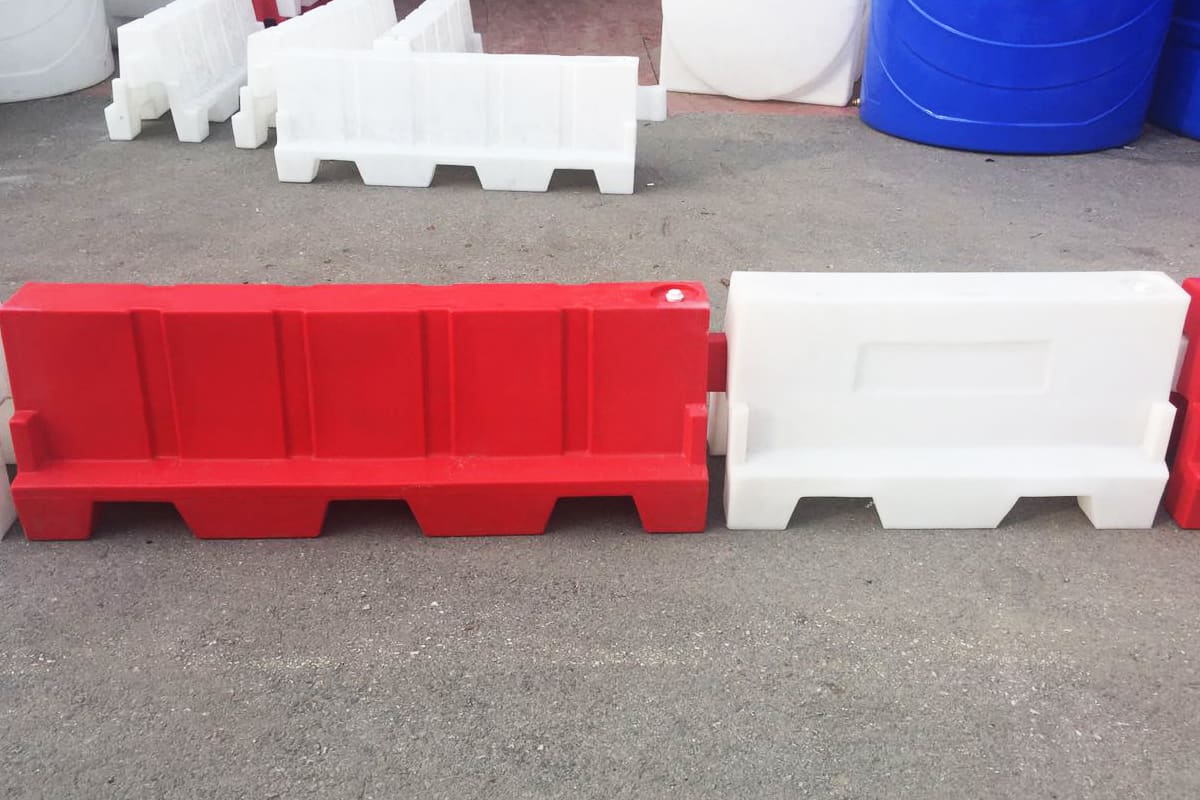 Road Barriers and Plastic Traffic Barriers Karmod