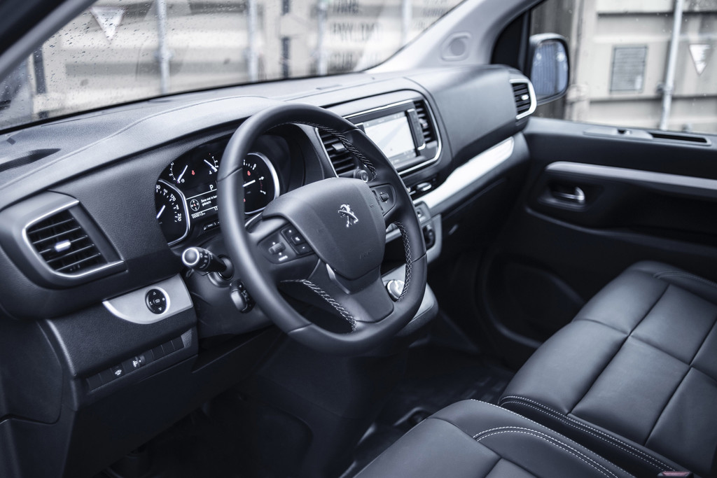 Peugeot Expert diesel • Karoubis car rental