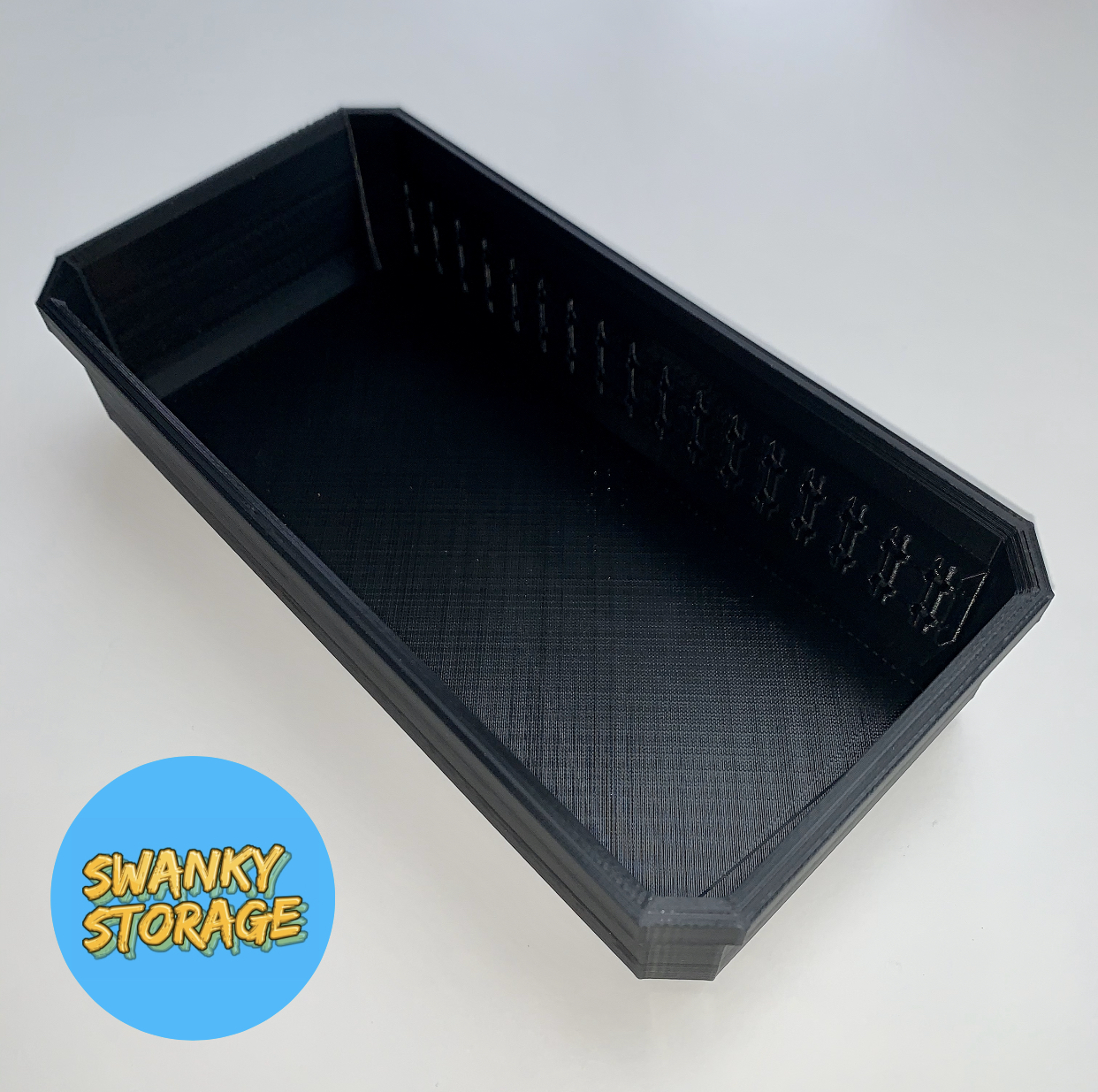 Milwaukee Shallow PackOut Large Bin Red or Black Karpenter