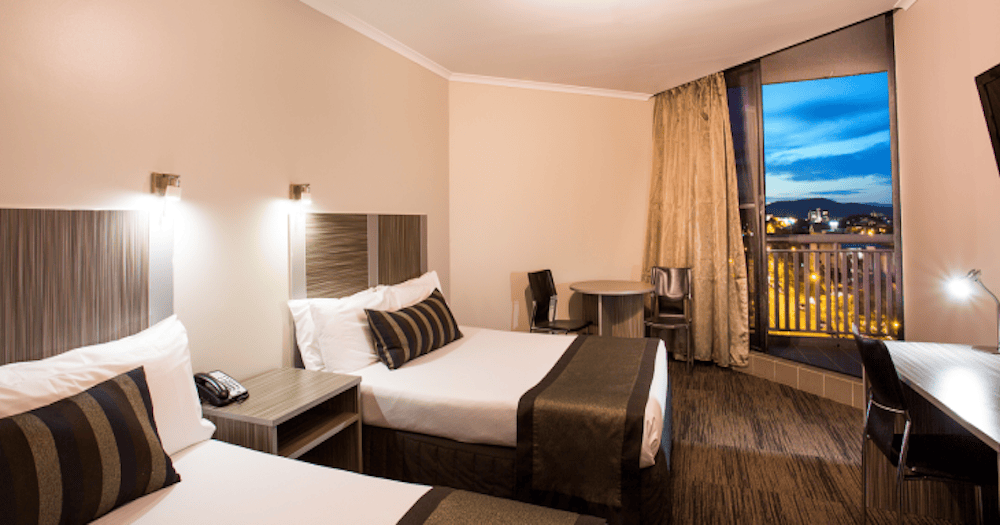 Covid Quarantine Hotels Brisbane List Brisbane quarantine hotel evacuated due to UK covid