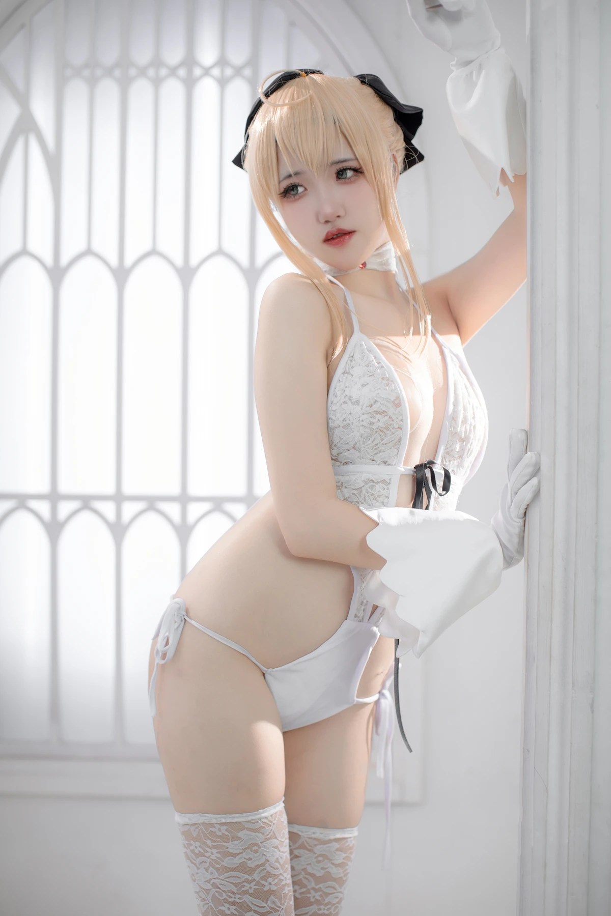 阿薰kaOri演绎FGO白Saber精美Cosplay作品