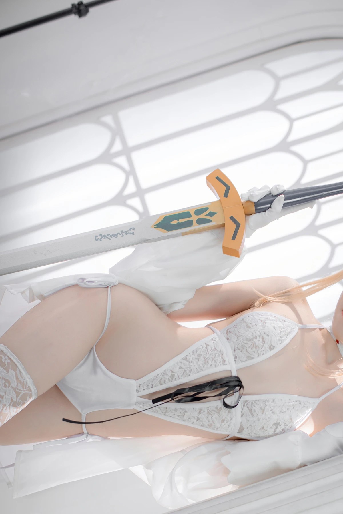 阿薰kaOri演绎FGO白Saber精美Cosplay作品