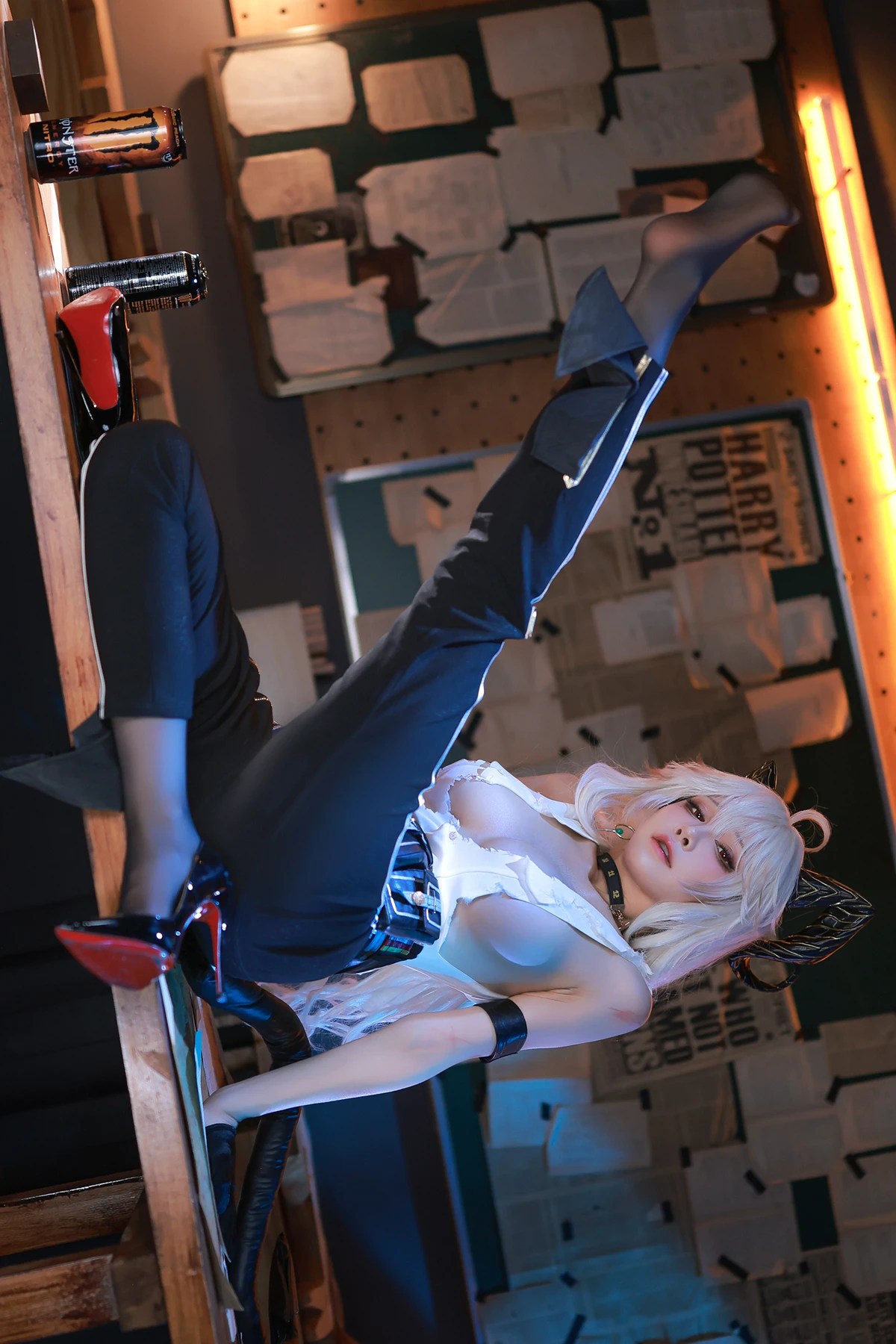 精选水淼Aqua Cosplay作品 - 鸣潮Zani角色专业摄影集