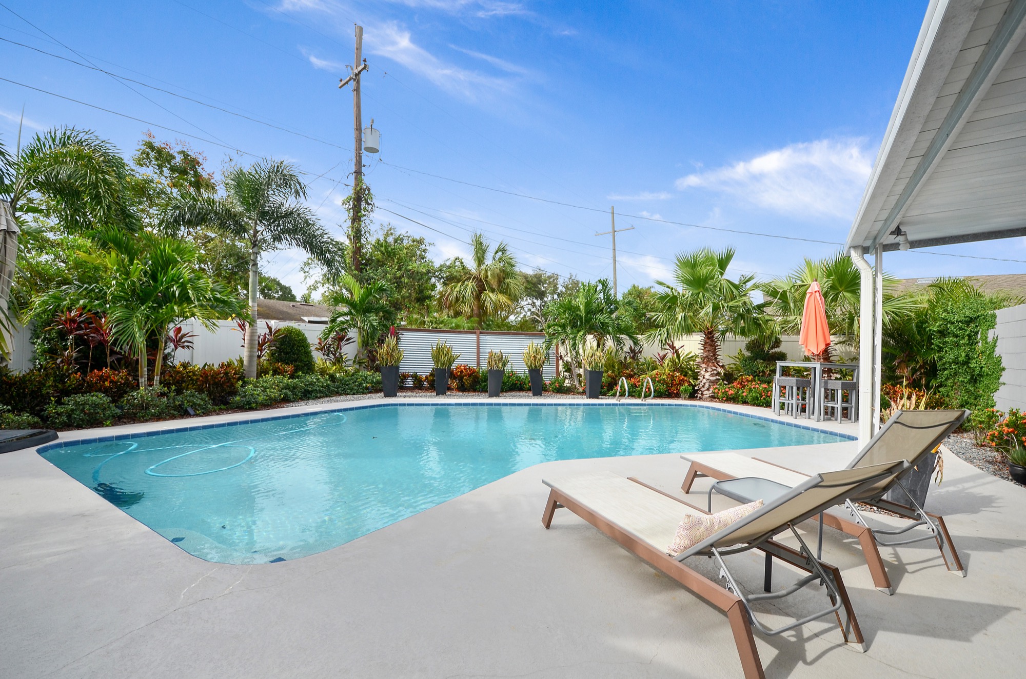 Medallion Estates / Lake Holden Grove Small Enclave Neighborhood