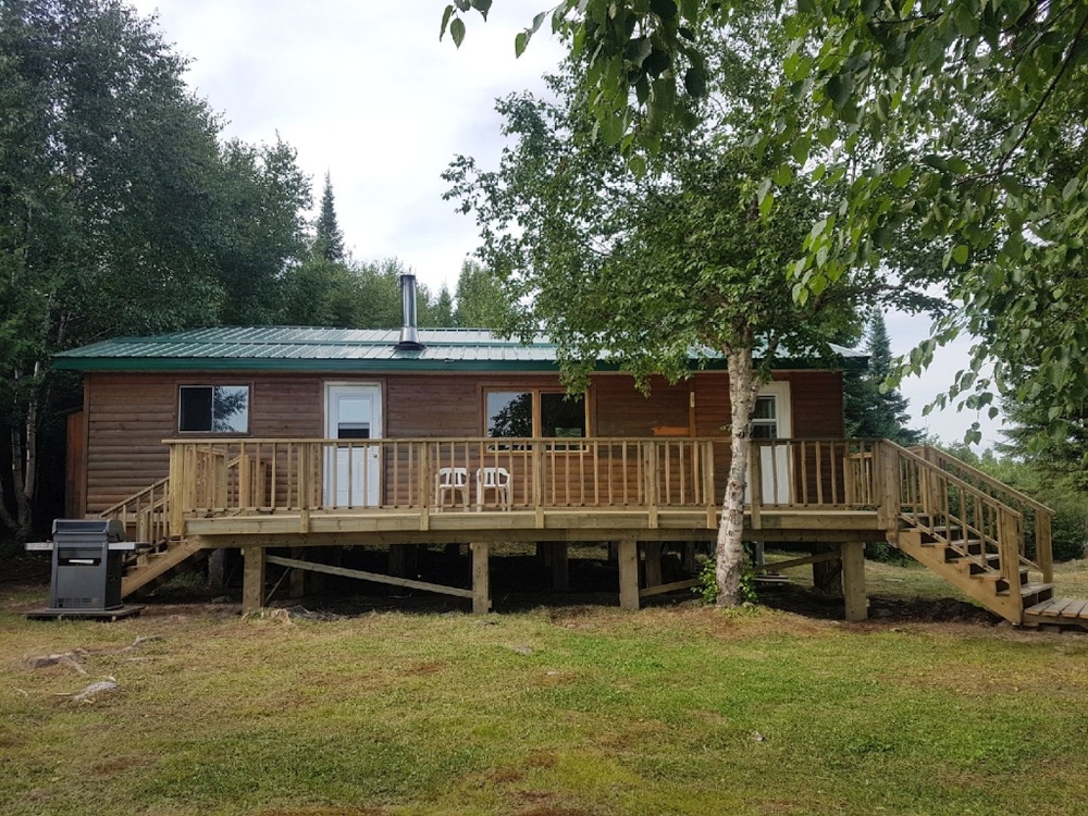 Mountairy Lake Ontario Fishing Cabins at Kashabowie Outposts