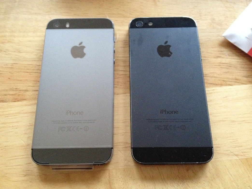 iPhone6がすでに発売されていますが、iPhone5からiPhone5sに機種変してきた(；^ω^) A