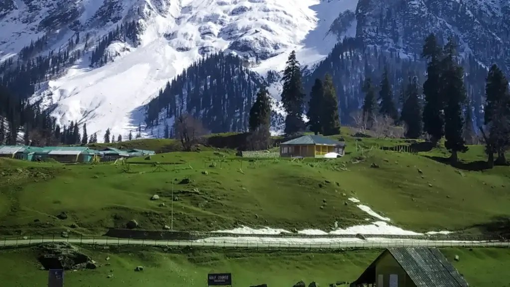 Cheapest Tour Packages for Kashmir Only RS ₹6750 Book Now