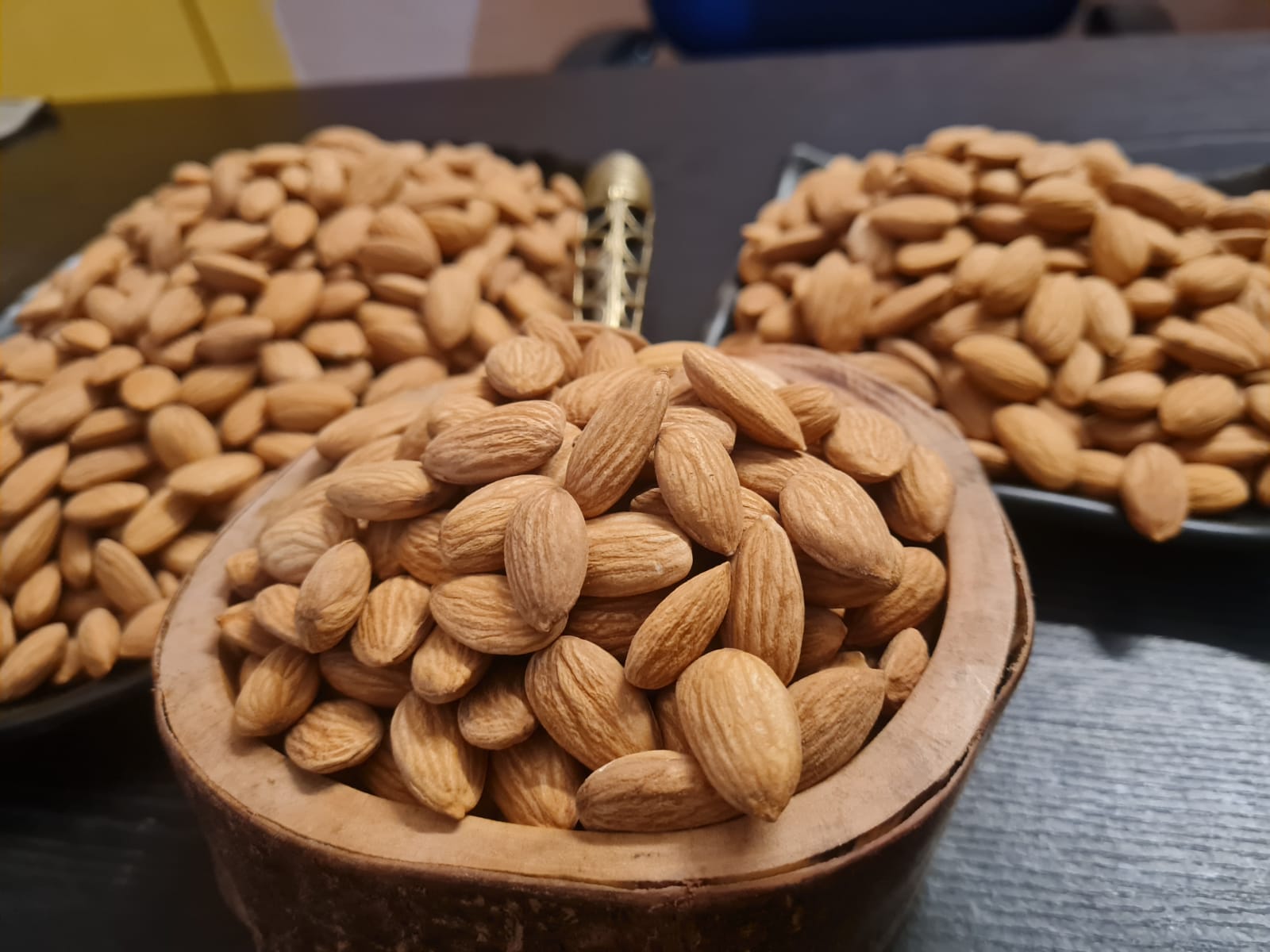 Badam Giri California Kashmir Market