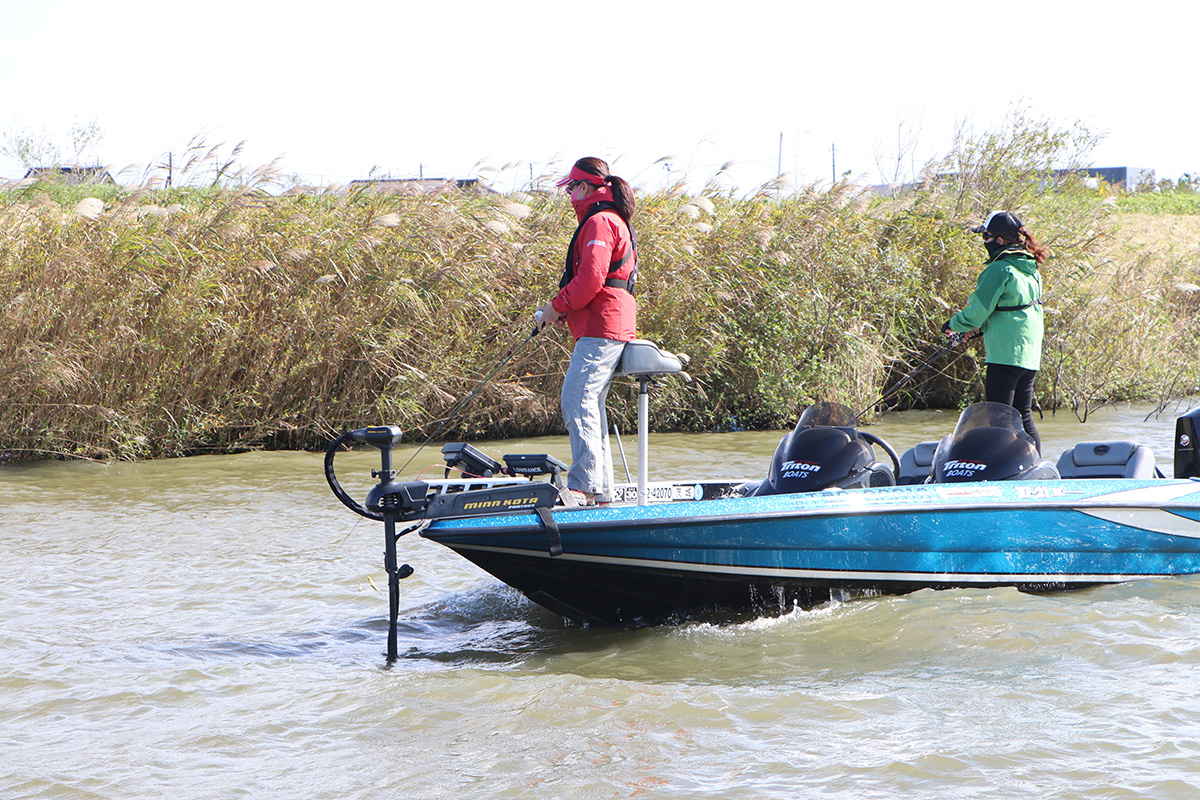 バスボートで巡る広大な霞ヶ浦水系のバスフィッシングをぜひご体験ください