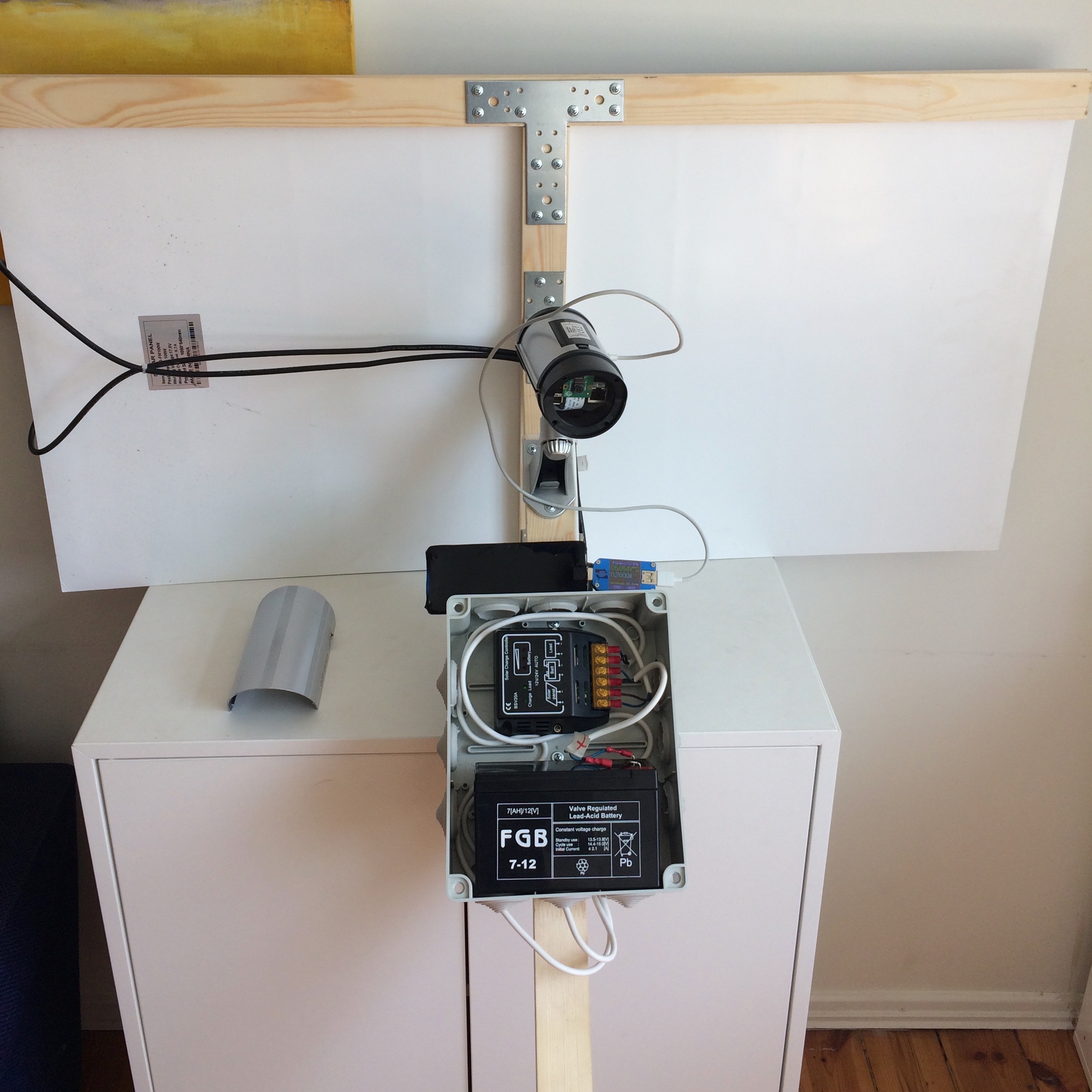 Solar Powered Raspberry Pi Camera (Electronics, Home Automation, Video