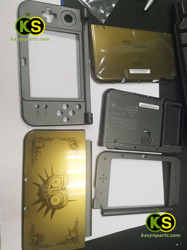 Zelda Majora’s Mask Top And Bottom Replacement Plates For “New 3DS XL