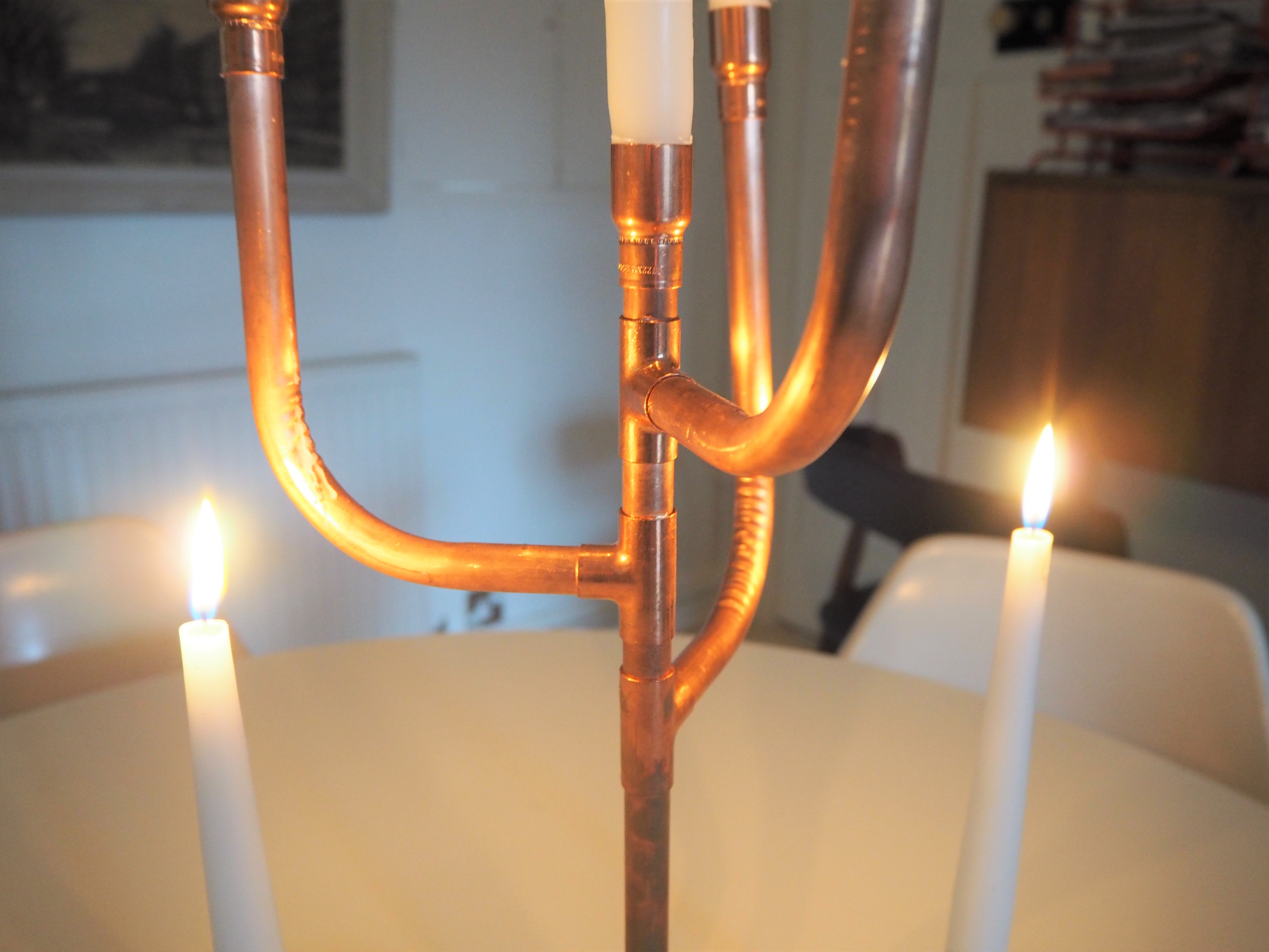 How to upcycle a copper pipe candle holder for your home