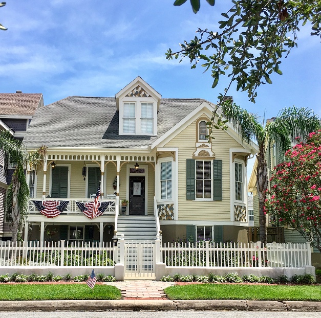 Tiny Home, Large Family! Kathleen Maca