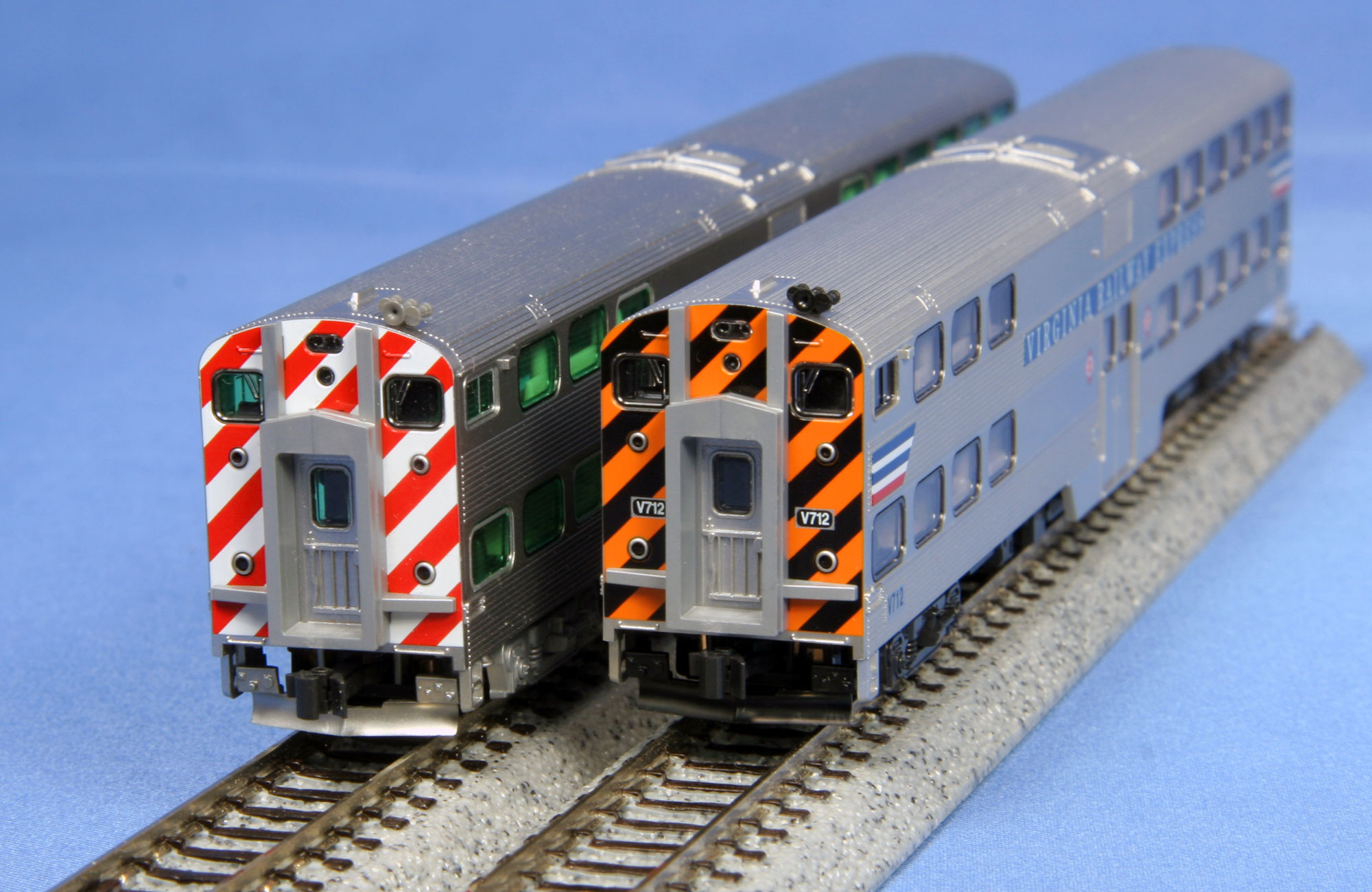 N Pullman & Nippon Sharyo BiLevel Commuter cars and train sets