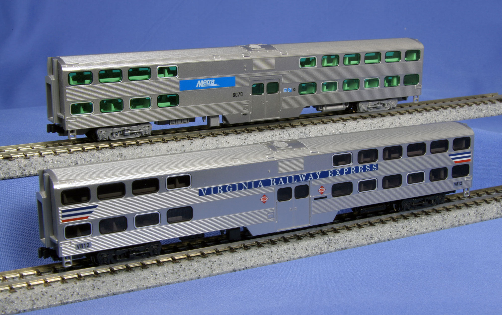N Pullman & Nippon Sharyo BiLevel Commuter cars and train sets