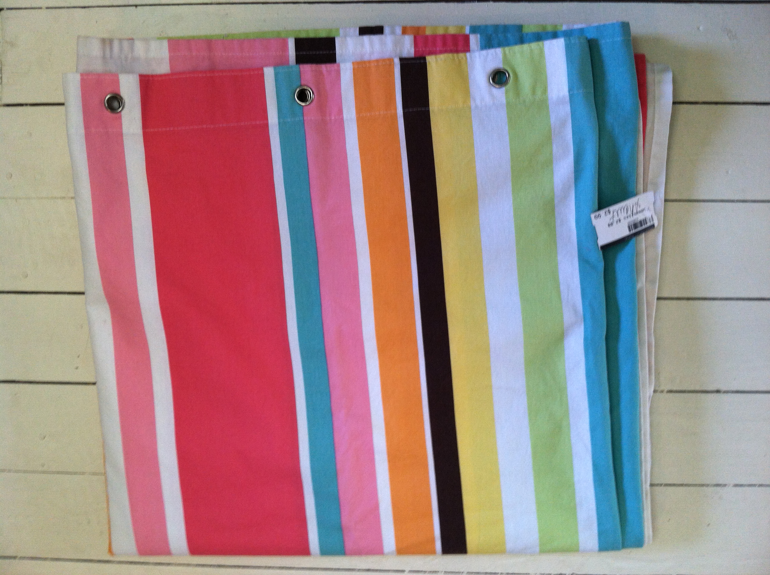 Weekend DIY Turn an Old Shower Curtain into Super Cute Patio Furniture Kat Echevarría Richter