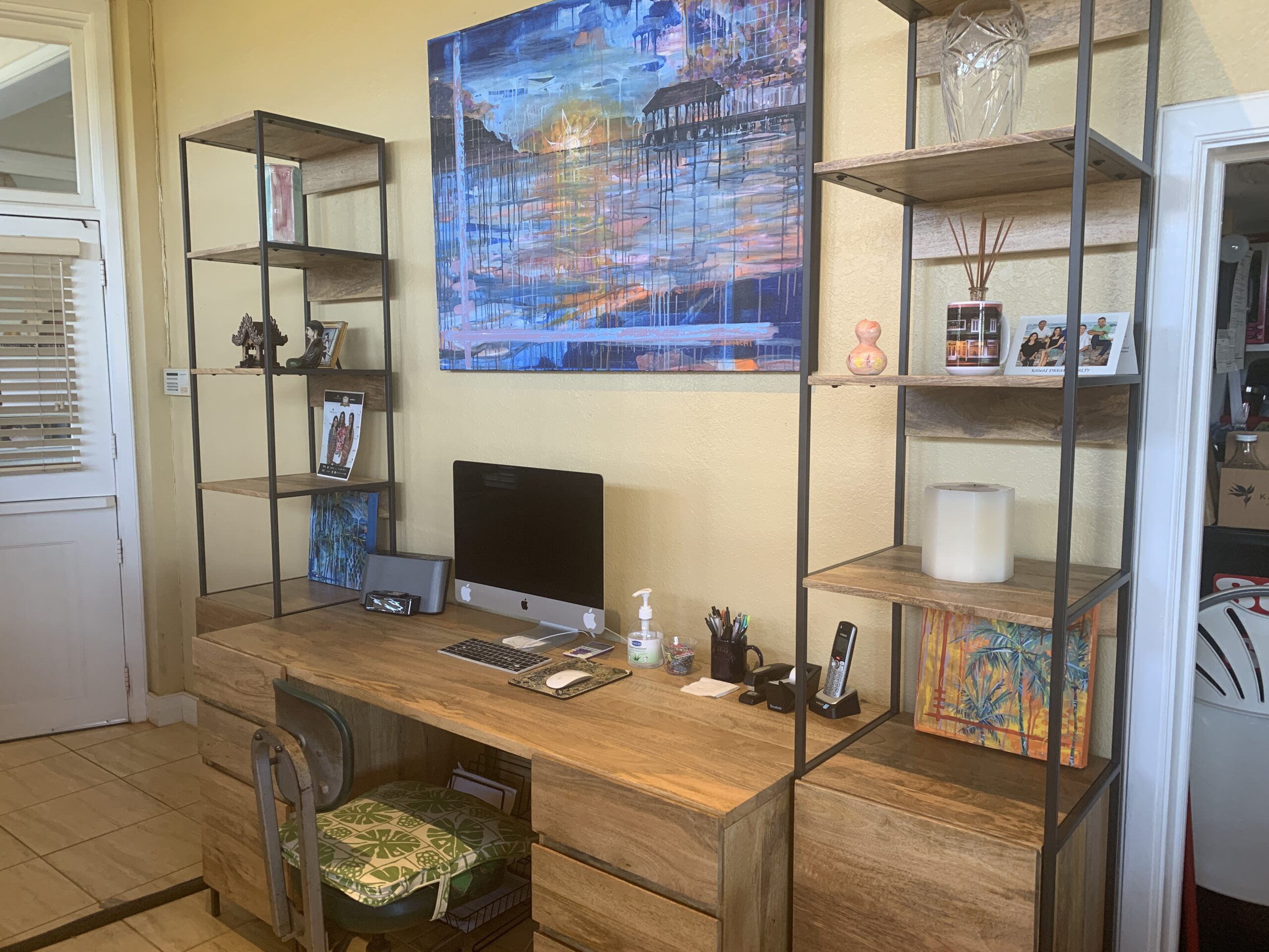 Buying (insert blank) on Kauai, My Pursuit of Buying Office Furniture.