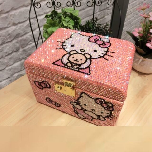 Hello Kitty Handmade Rhinestone Wooden Jewelry Box With Lock