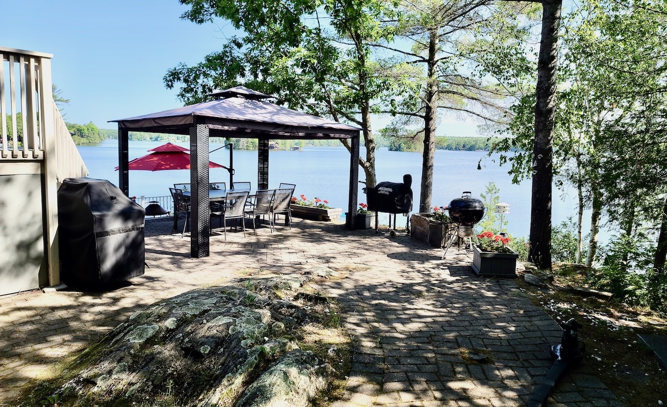 La Bella Vista on Big Bald Lake Kawartha Cottage Vacations