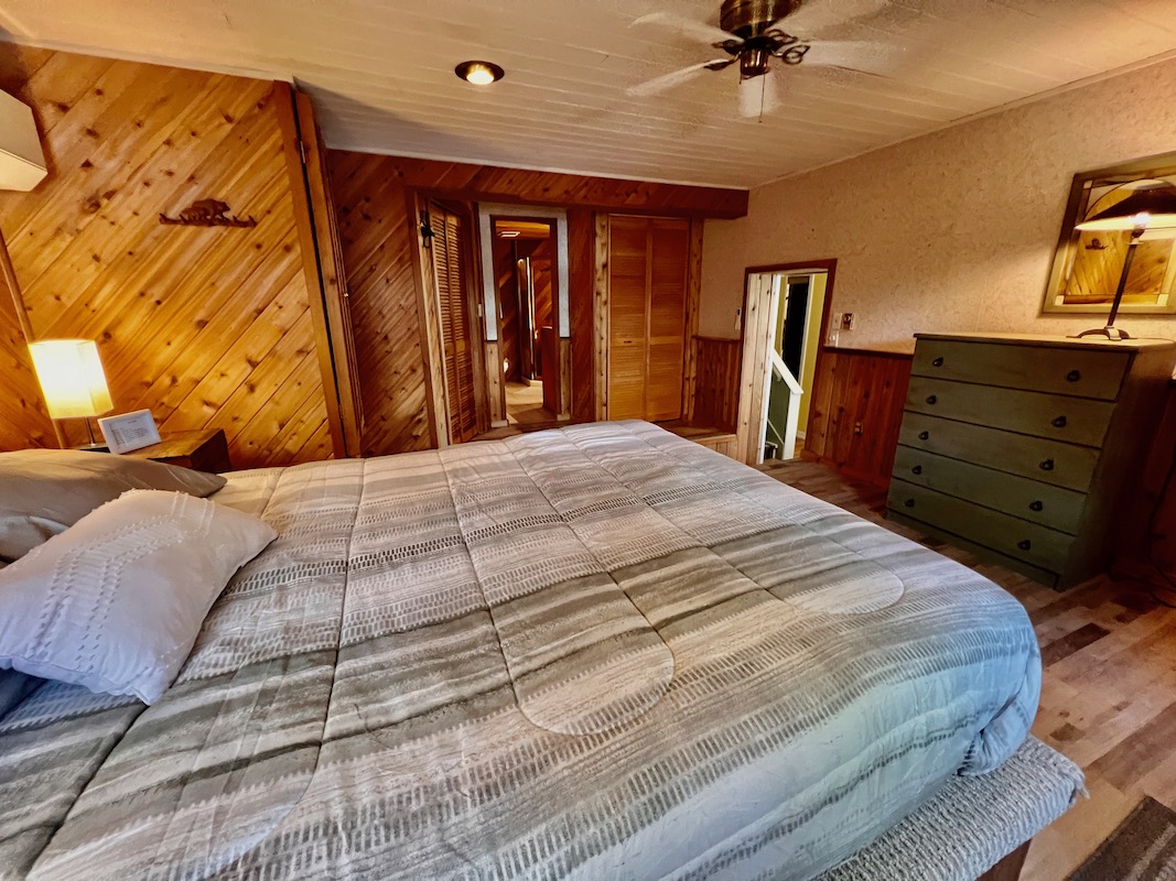 La Bella Vista on Big Bald Lake Kawartha Cottage Vacations