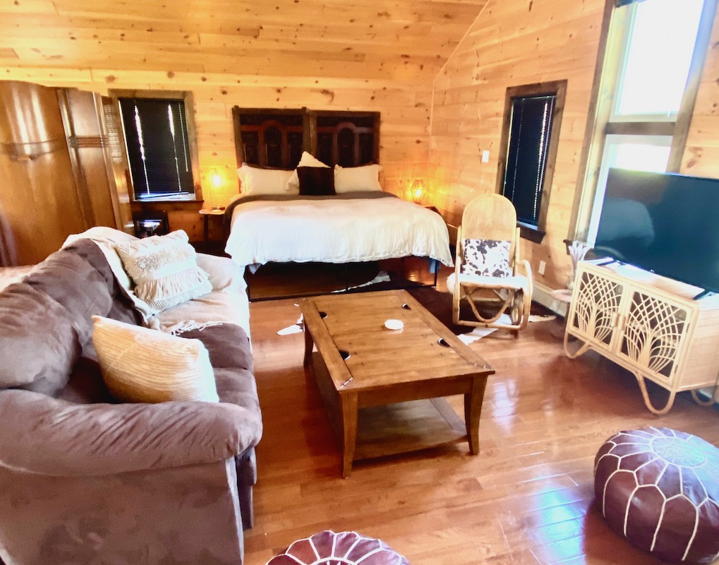 Britt Cottage on Still Bay Kawartha