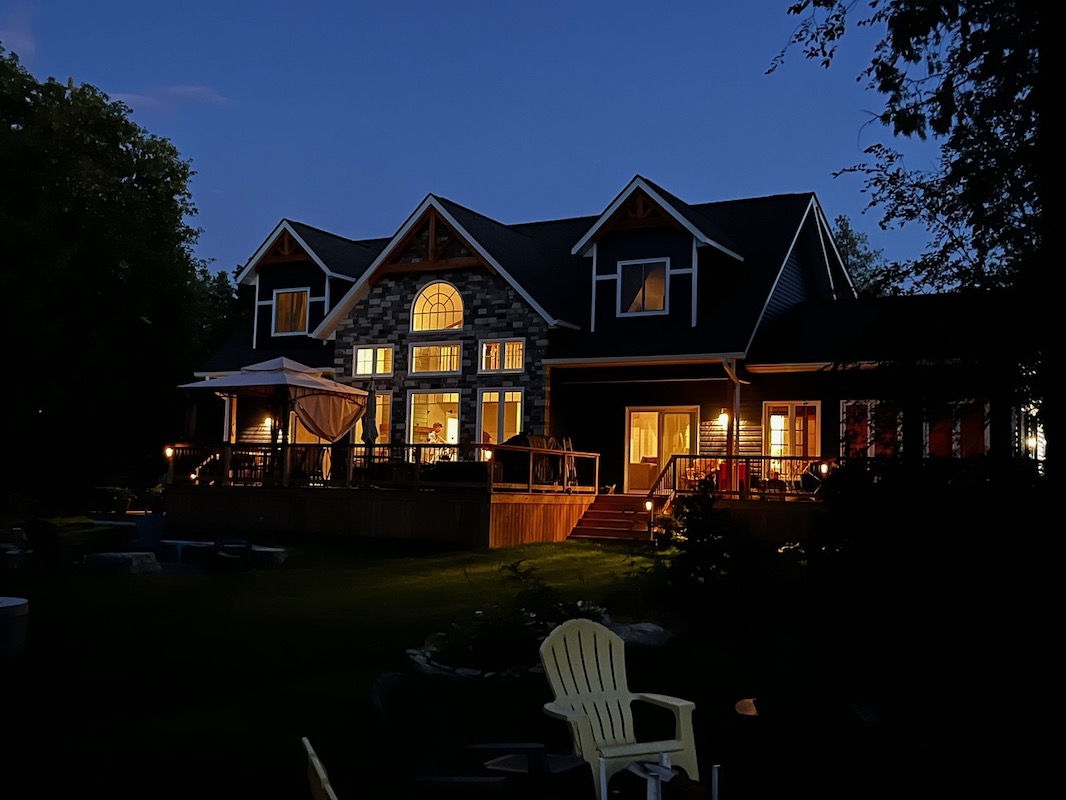 Kool Lakehouse On Sturgeon Lake Kawartha Cottage Vacations