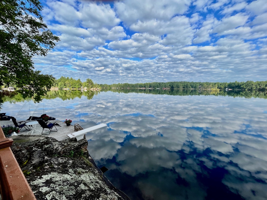 Cozy Lakehouse Retreat on Kasshabog Lake Kawartha Cottage Vacations