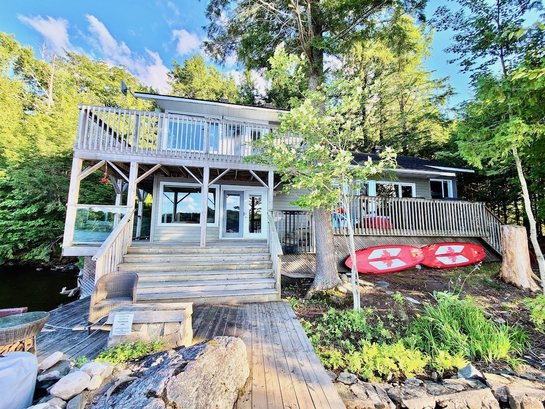 Lakeside Cottage on Eels Lake Kawartha Cottage Vacations