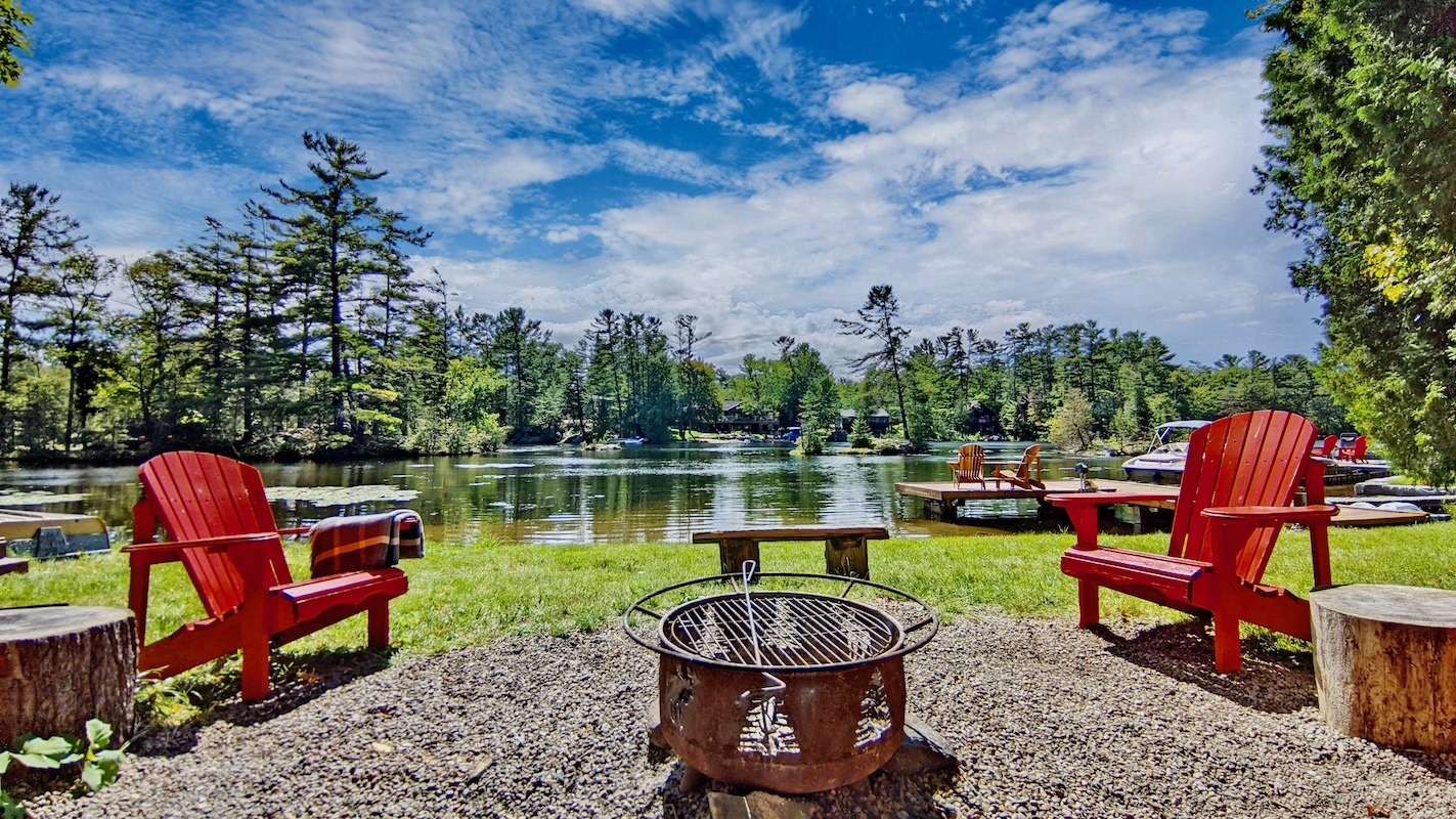 Waterfront Cottage Retreat on Buckhorn Lake Kawartha Cottage Vacations