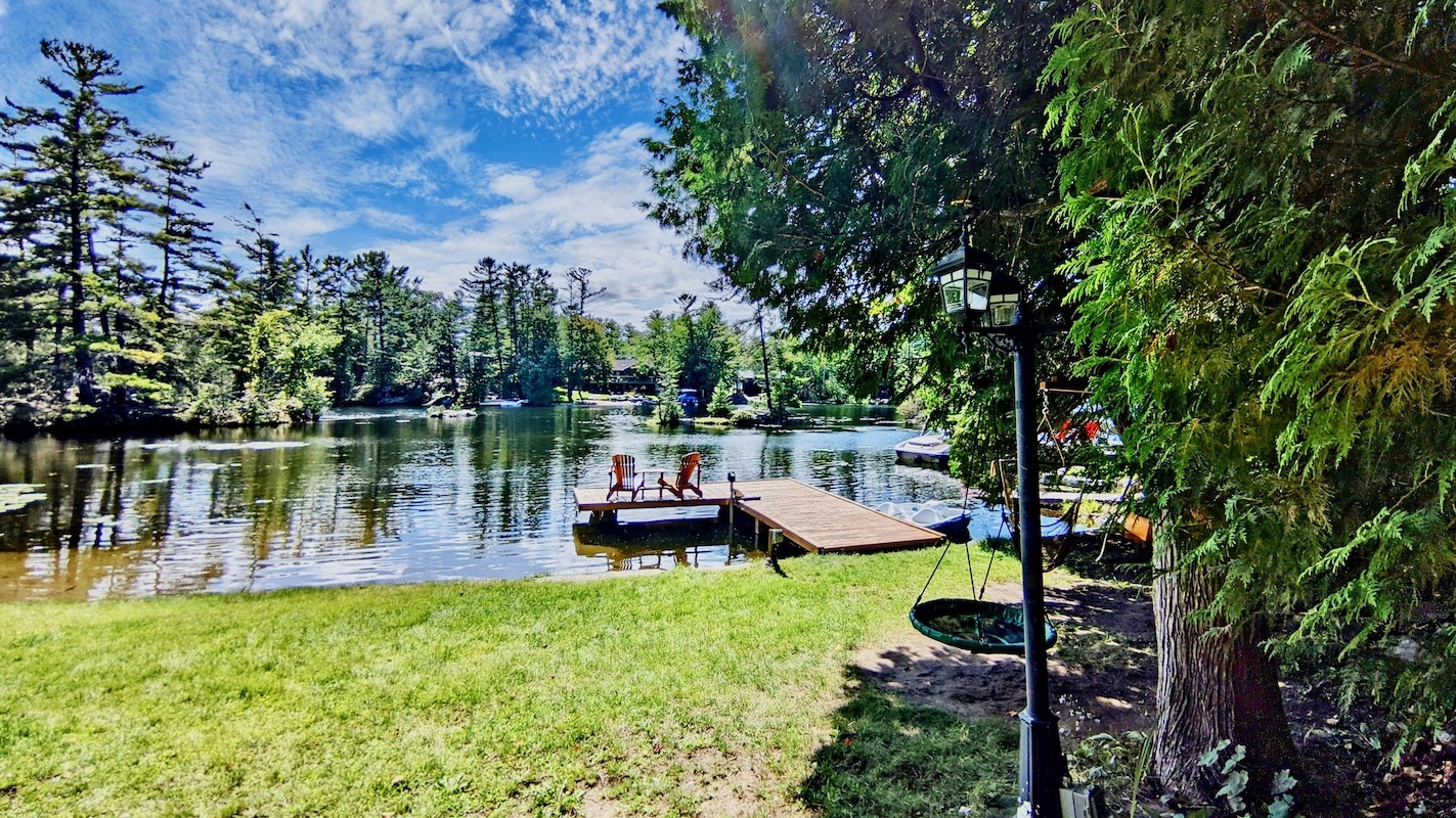 Waterfront Cottage Retreat on Buckhorn Lake Kawartha Cottage Vacations