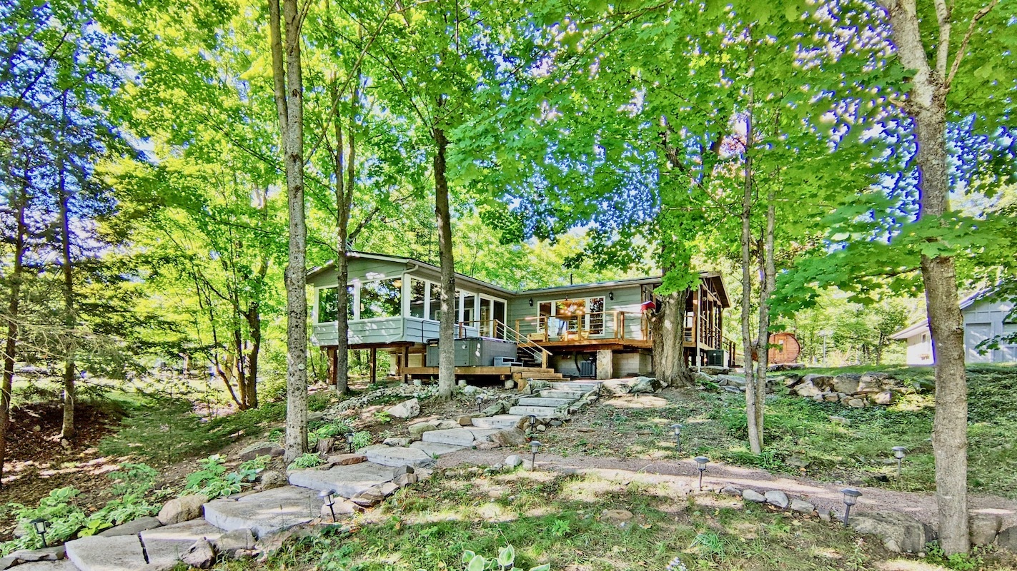 Waterfront Cottage Retreat on Buckhorn Lake Kawartha Cottage Vacations