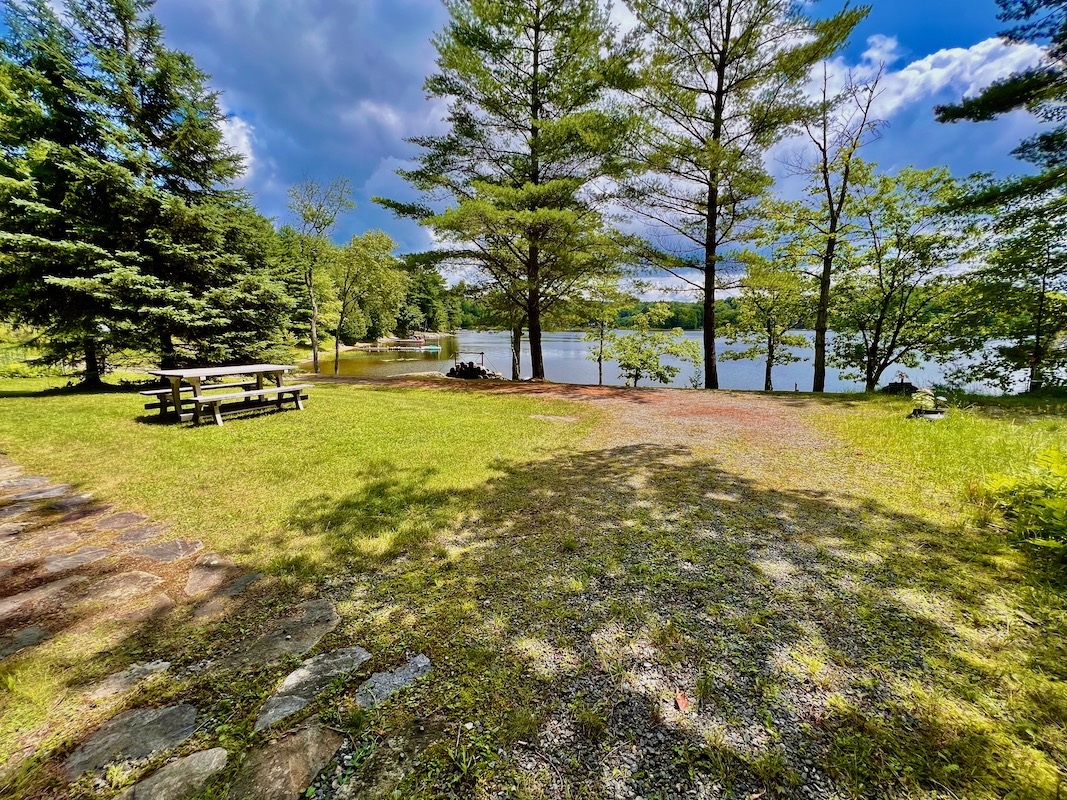 WesFranOl Cottage on Three Mile Lake in Muskoka Kawartha Cottage