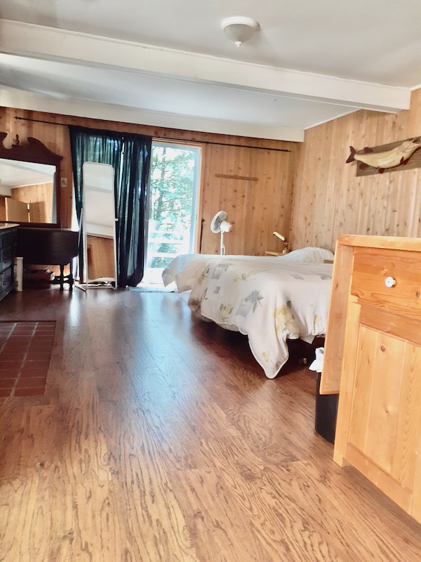 Beauty on Bass Lake Muskoka Kawartha Cottage Vacations