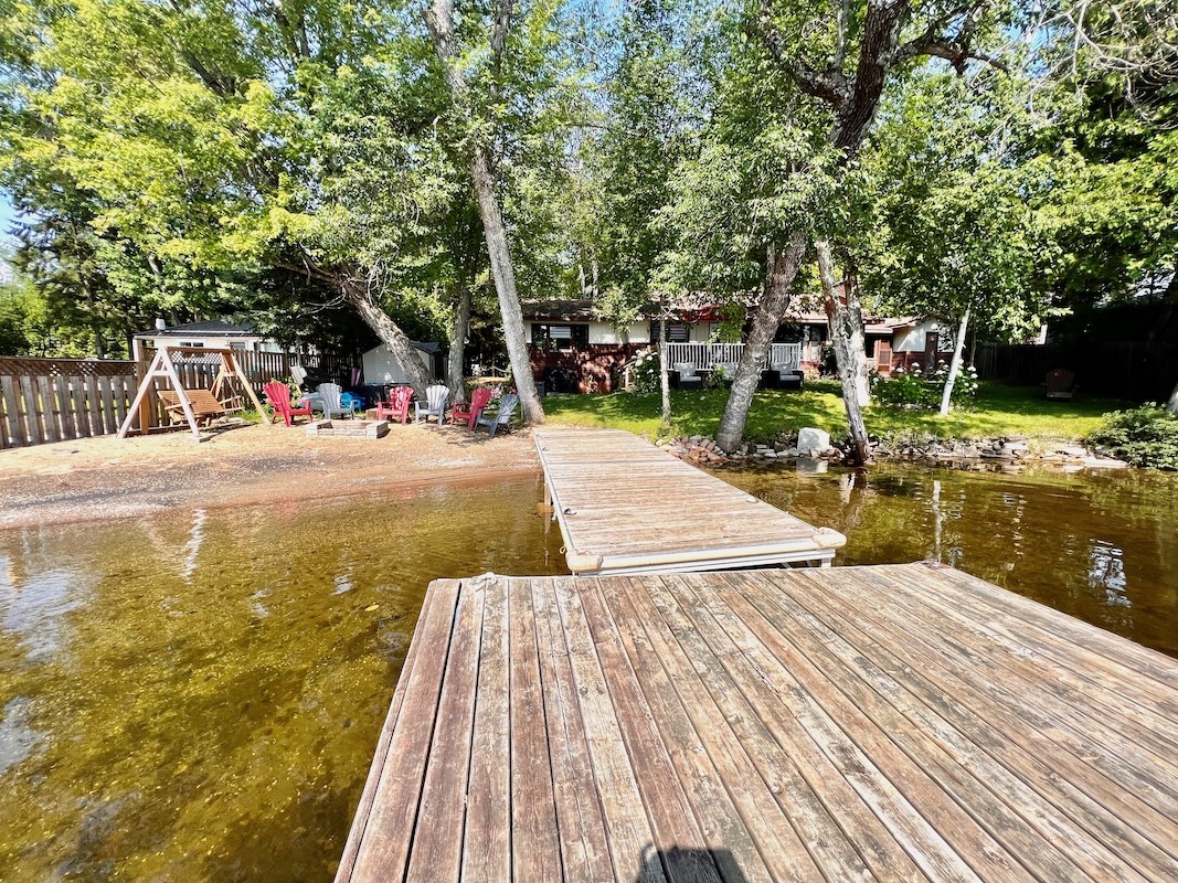 Shadow Lake Waterfront Oasis Kawartha Cottage Vacations