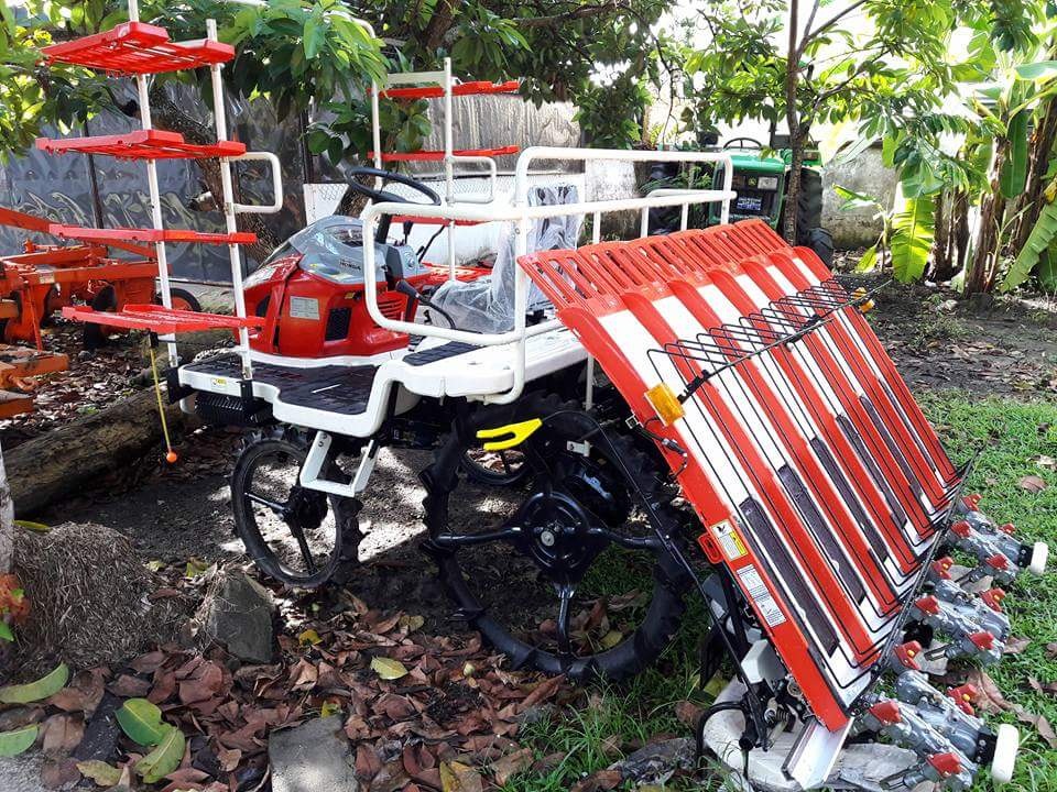 Petani OKI Tanam Hektaran Sawah Dalam Sehari Dengan Mesin Transplanter Kayuagung Radio