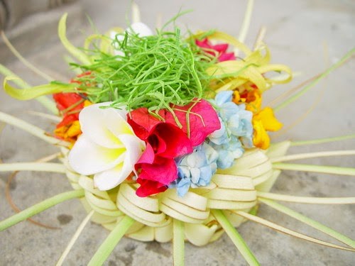 Makna Canang Sari Dan Jenisnya Menurut Hindu – Kalender Bali