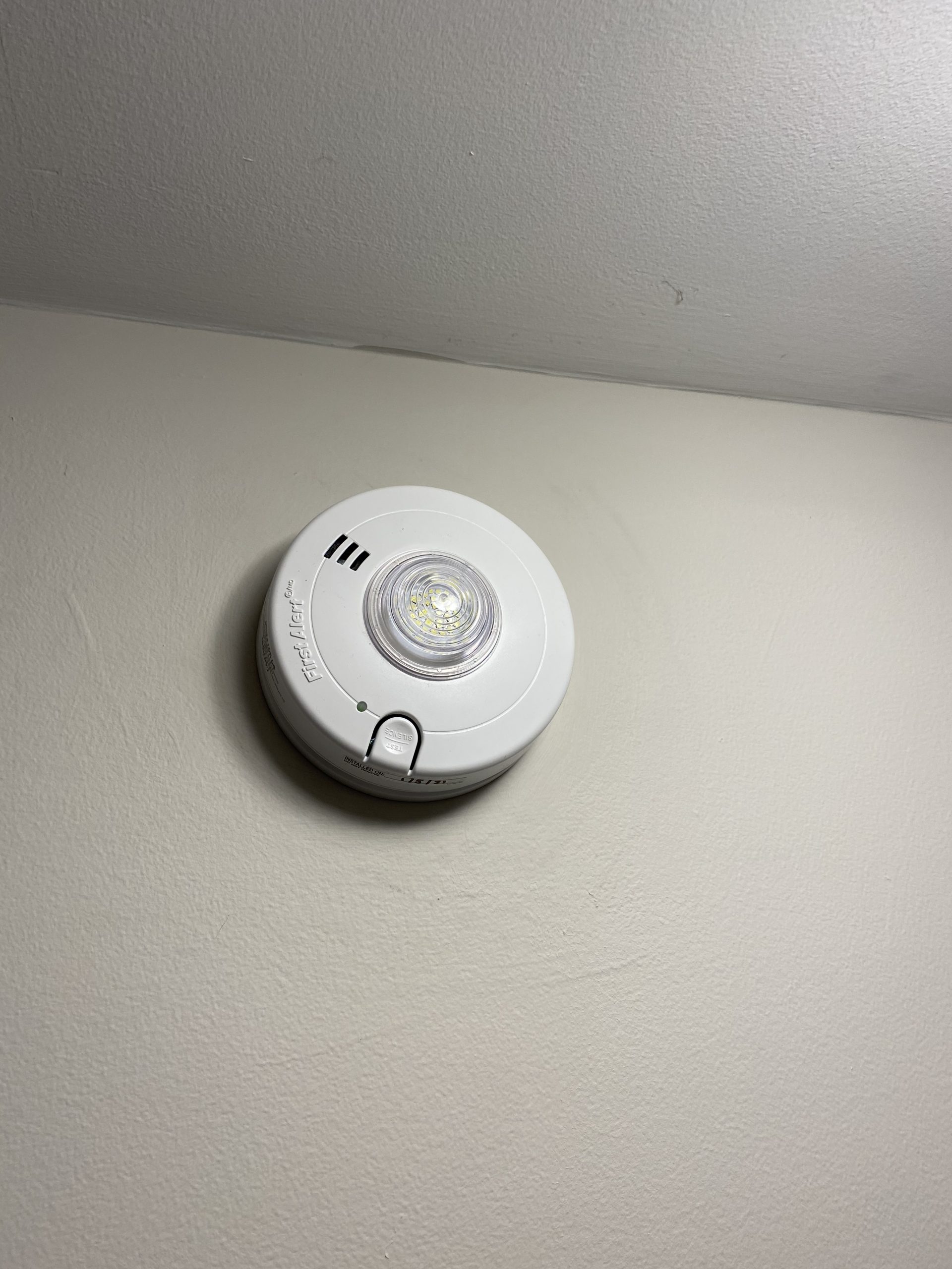 LED Strobe Light Smoke Alarm Installation For Hearing Impaired