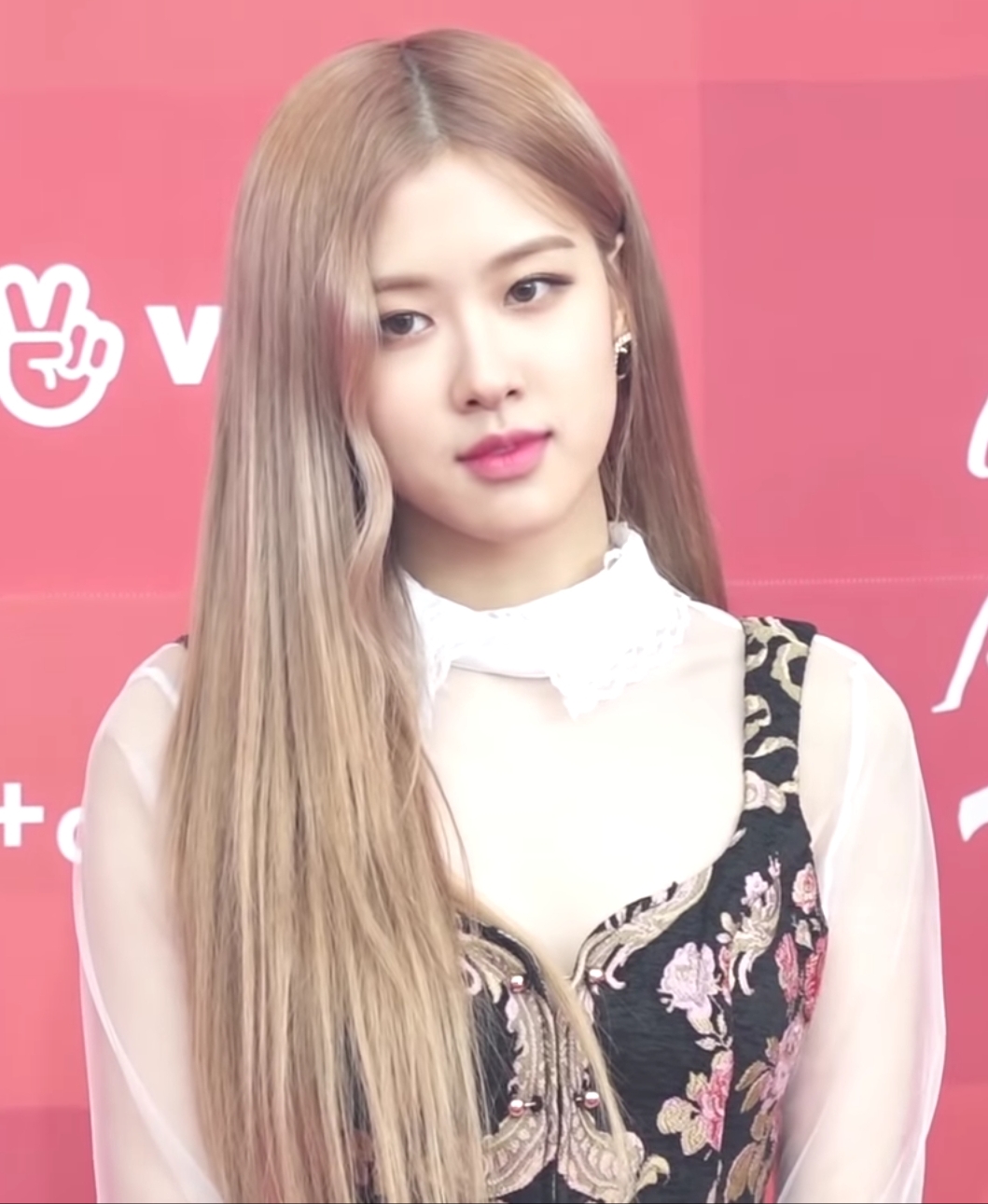 Rosé, solo song MV surpassed 100 million views... Releases unpublished