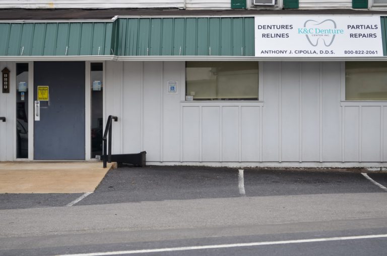 Lamar K&C Denture Center