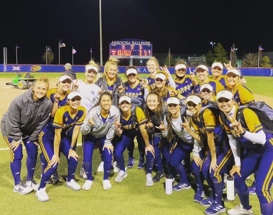 Kansas City softball scores big offensively, splits twogame series against South Dakota Roo News