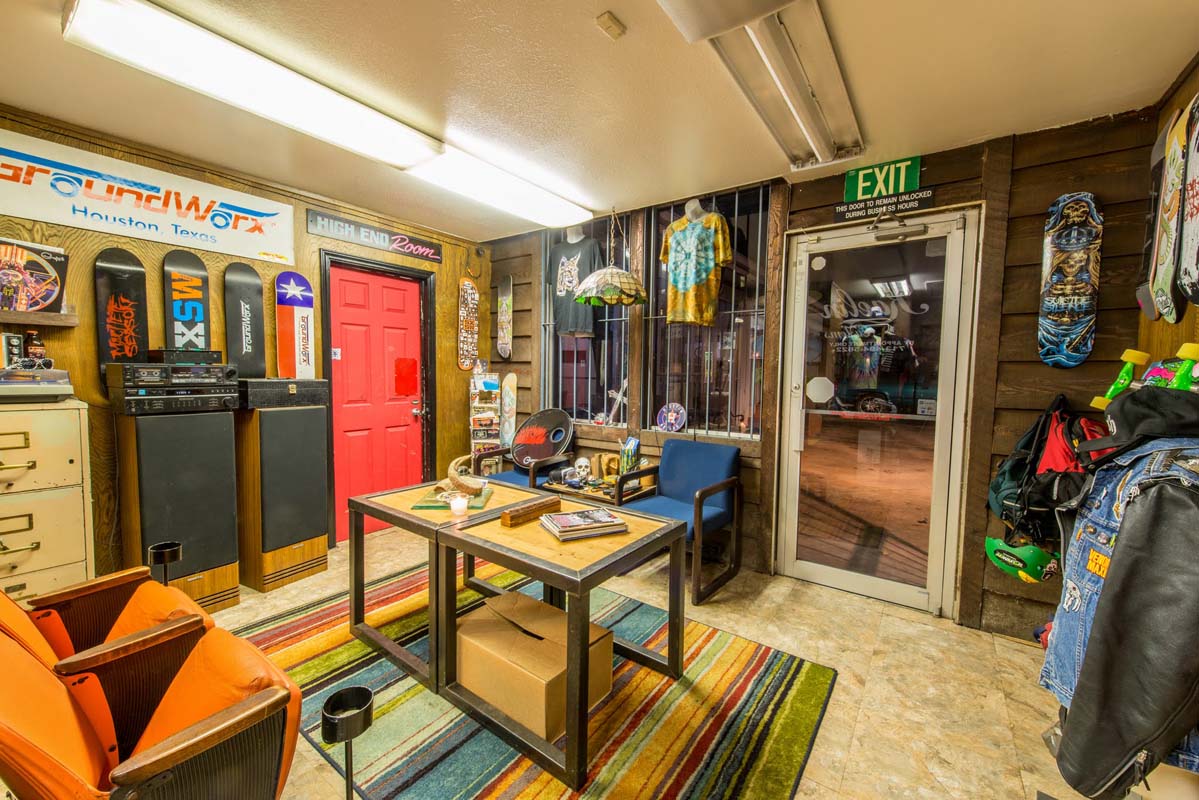 Kaelin Customs Screen Printing, Custom Signs & More