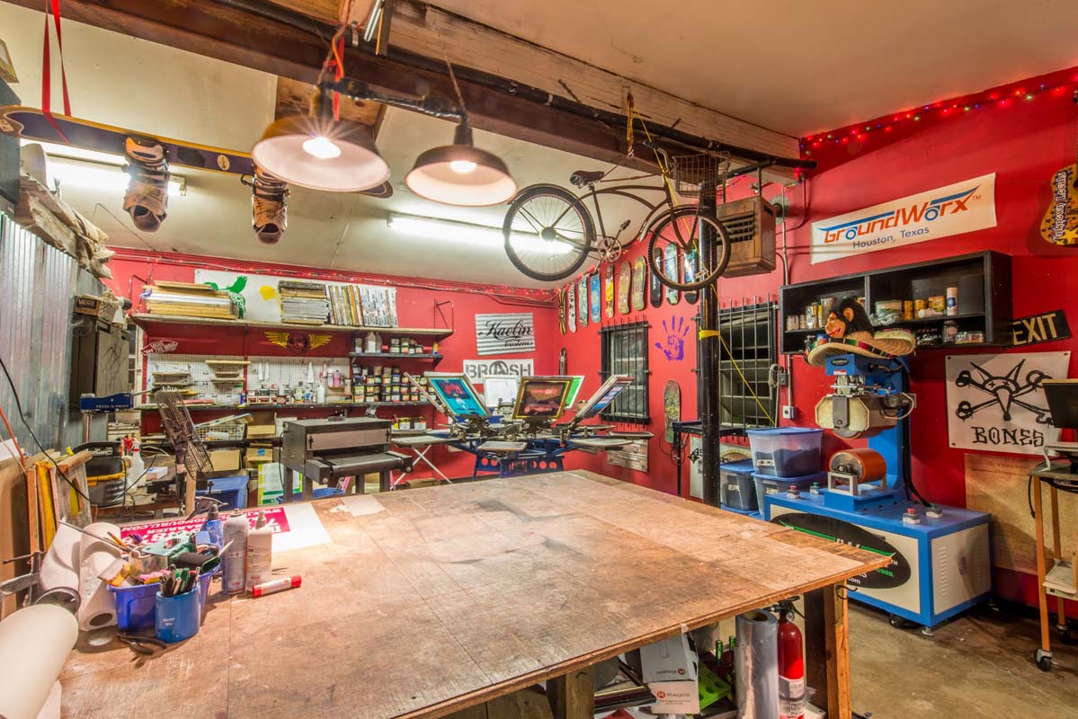 Kaelin Customs Screen Printing, Custom Signs & More