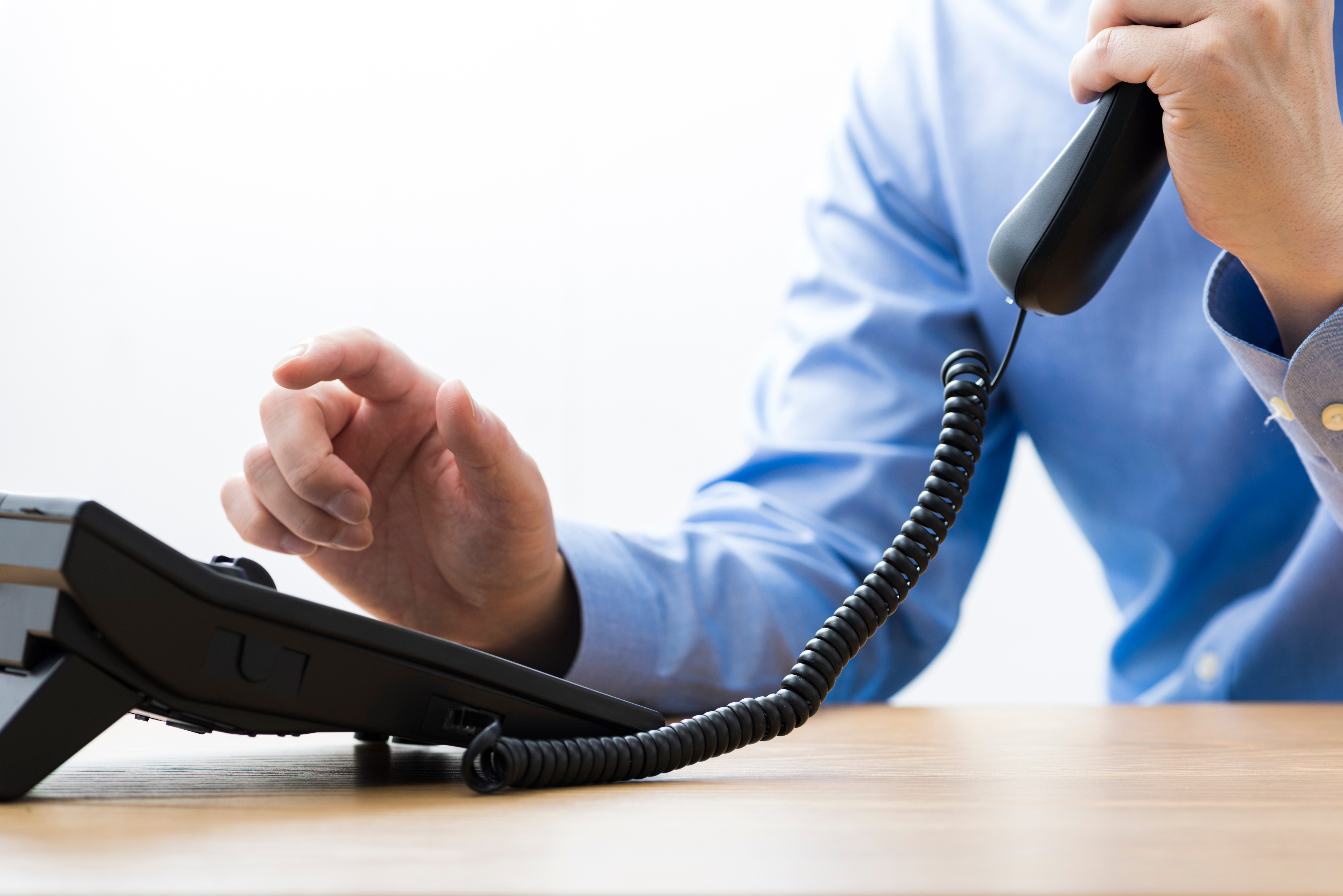 固定電話が繋がらない・音が聞こえない場合の対処法とは？原因や問い合わせ先を解説 SMS送信サービス「KDDIメッセージキャスト」