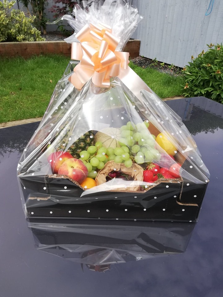 Details 142+ tropical fruit gift basket latest kenmei.edu.vn