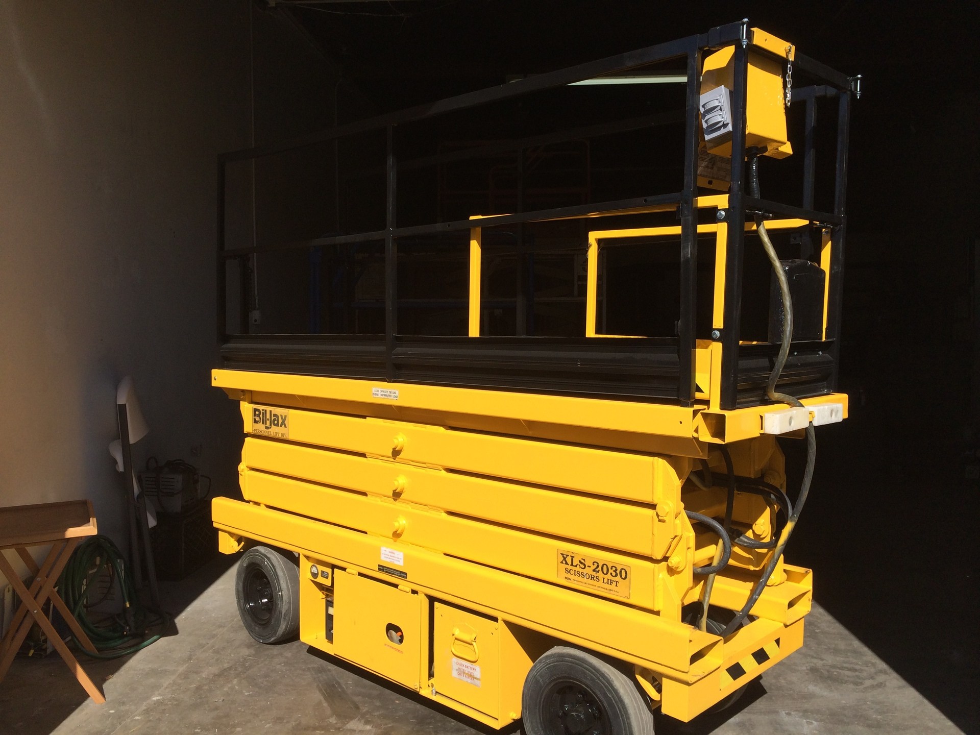 Biljax XLS-2030 Narrow Electric Scissor Lift - Kennelly Equipment