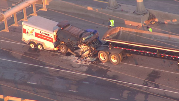 One killed after SUV slams into semitruck on I25 near E