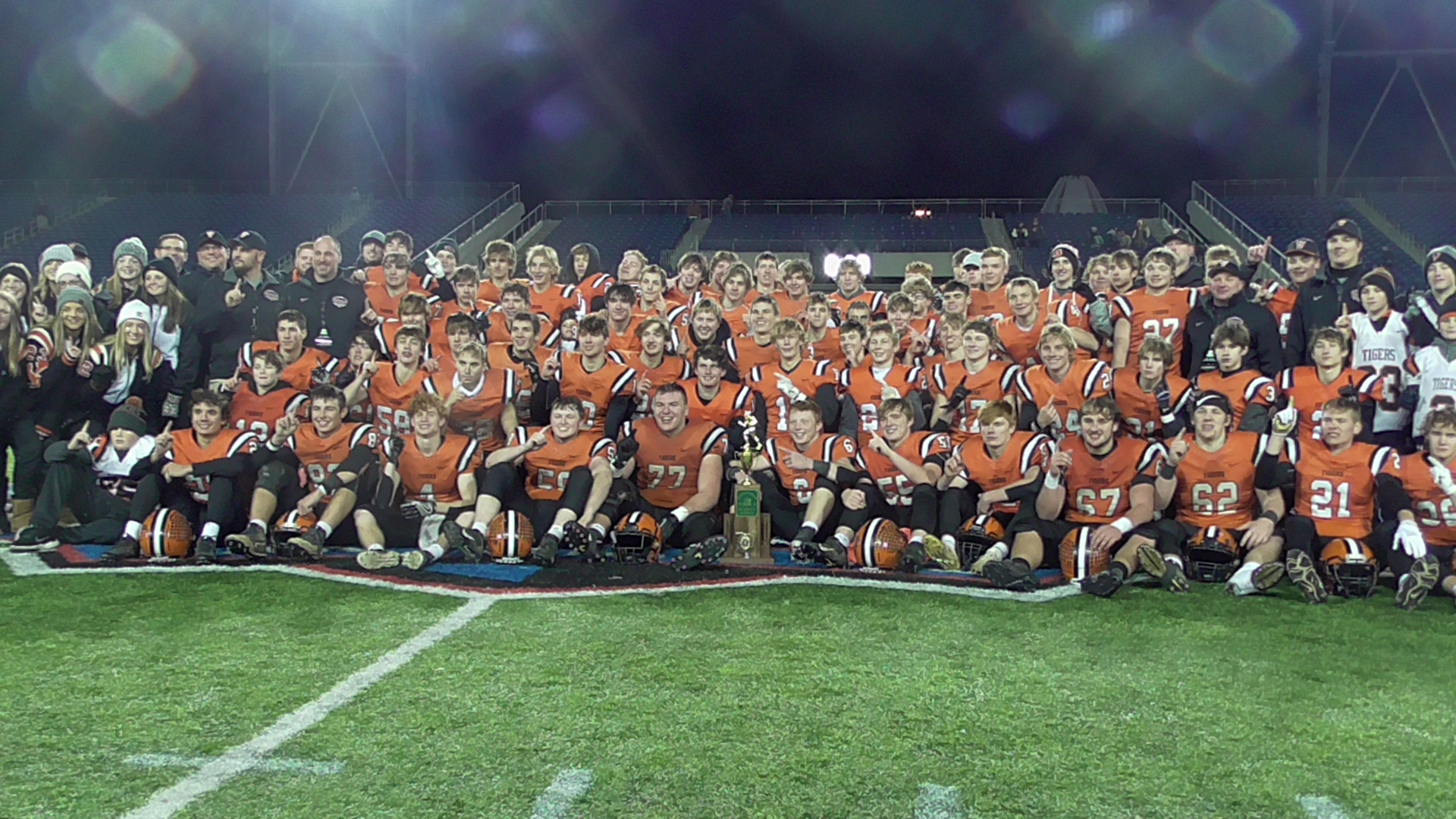 OHSAA Division V State Championship Versailles holds off Kirtland, 20